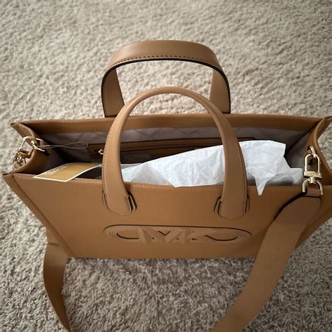 michael kors lilly tote|Michael Kors carryall pale peanut.